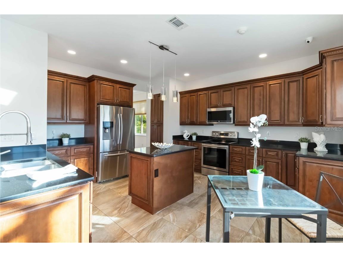 4223 Balmoral Way Sarasota FL 34238 A4668836 image13