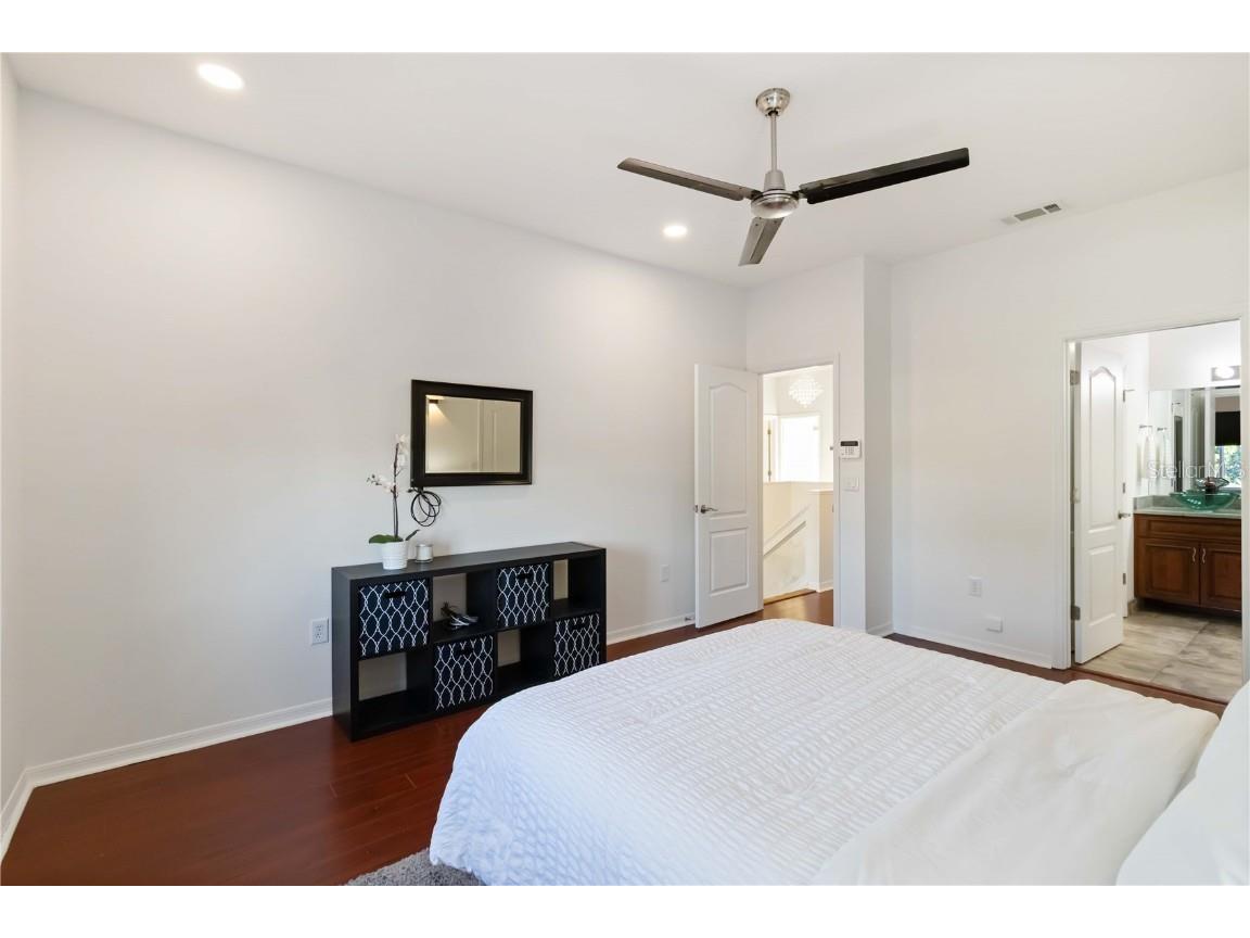 4223 Balmoral Way Sarasota FL 34238 A4668836 image24