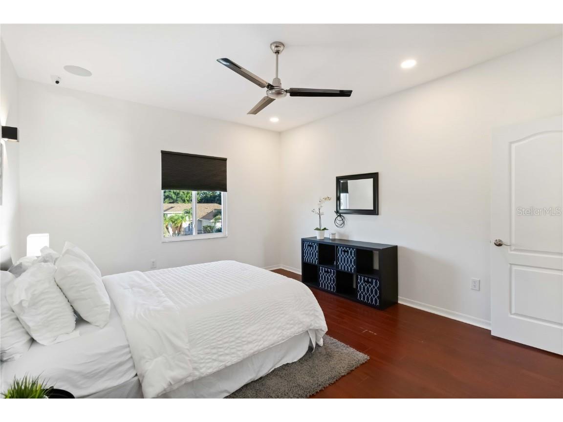 4223 Balmoral Way Sarasota FL 34238 A4668836 image25