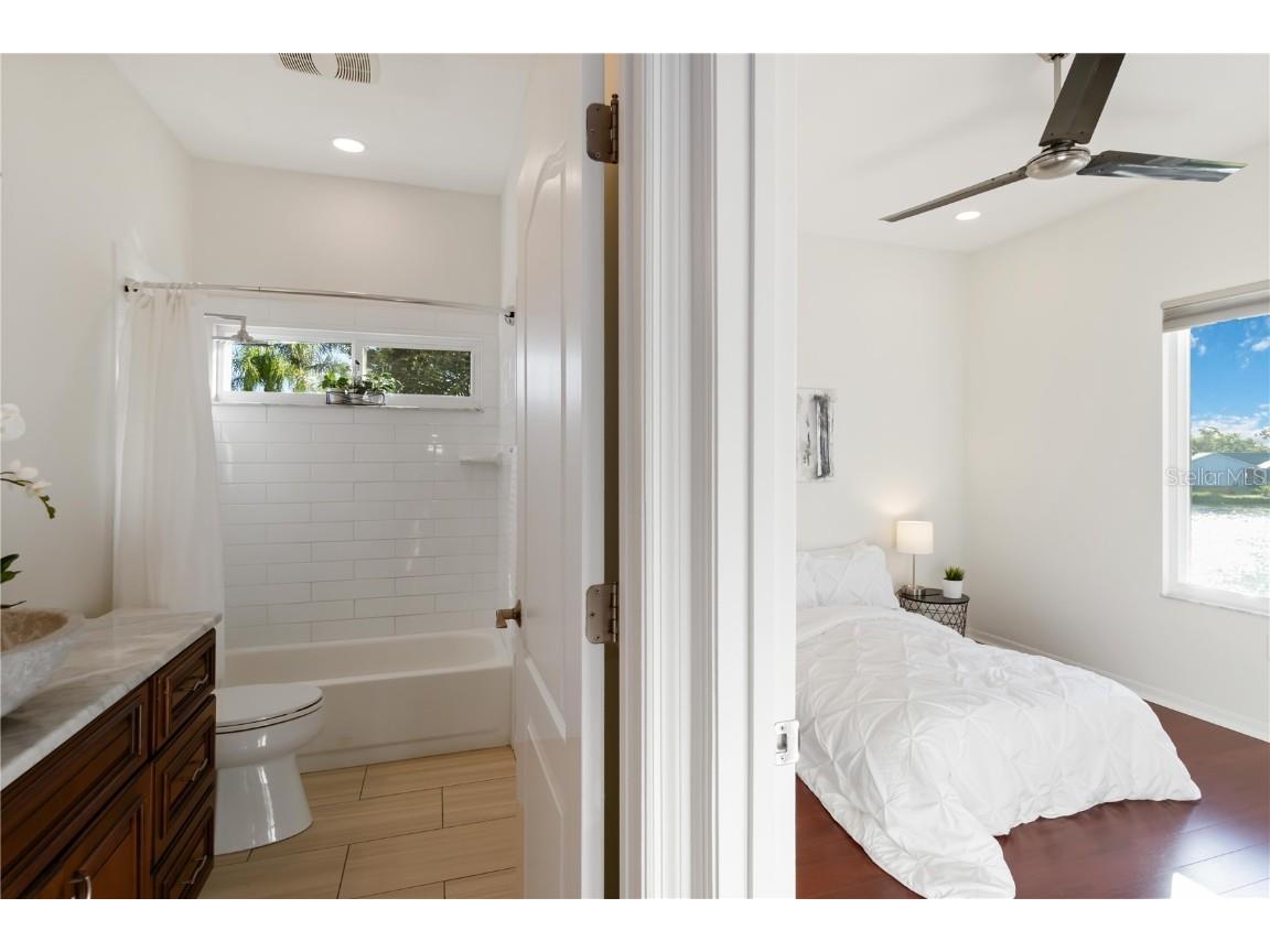 4223 Balmoral Way Sarasota FL 34238 A4668836 image35