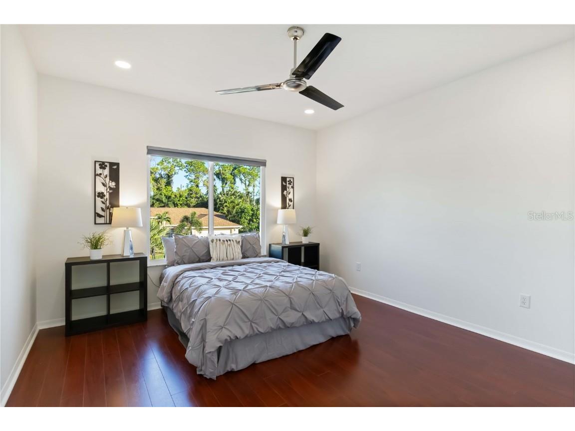 4223 Balmoral Way Sarasota FL 34238 A4668836 image37