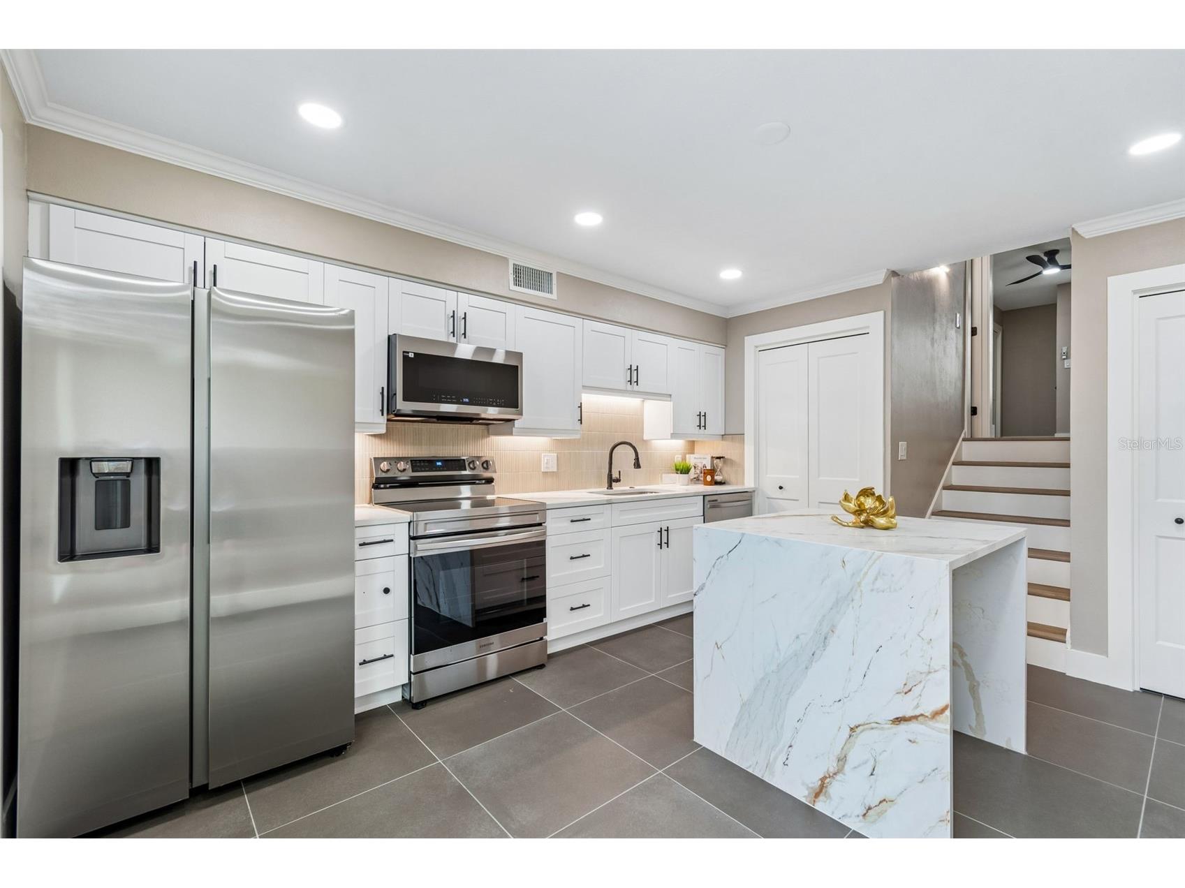 4223 La Palma Court Tampa FL 33611 TB8526533 image3