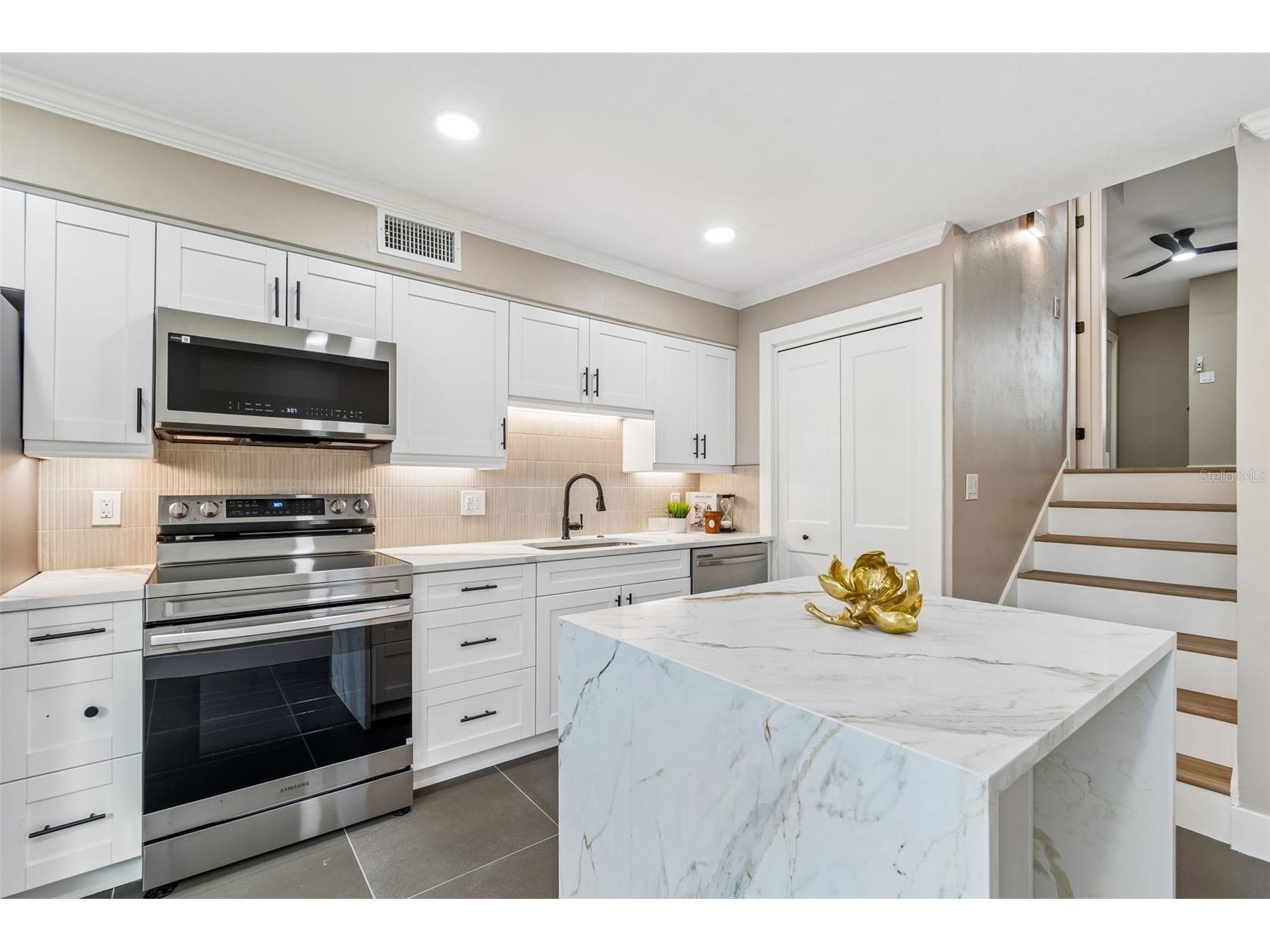 4223 La Palma Court Tampa FL 33611 TB8526533 image9