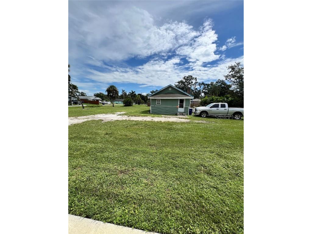 4223 Sawyer Road Sarasota FL 34233 A4665001 image1