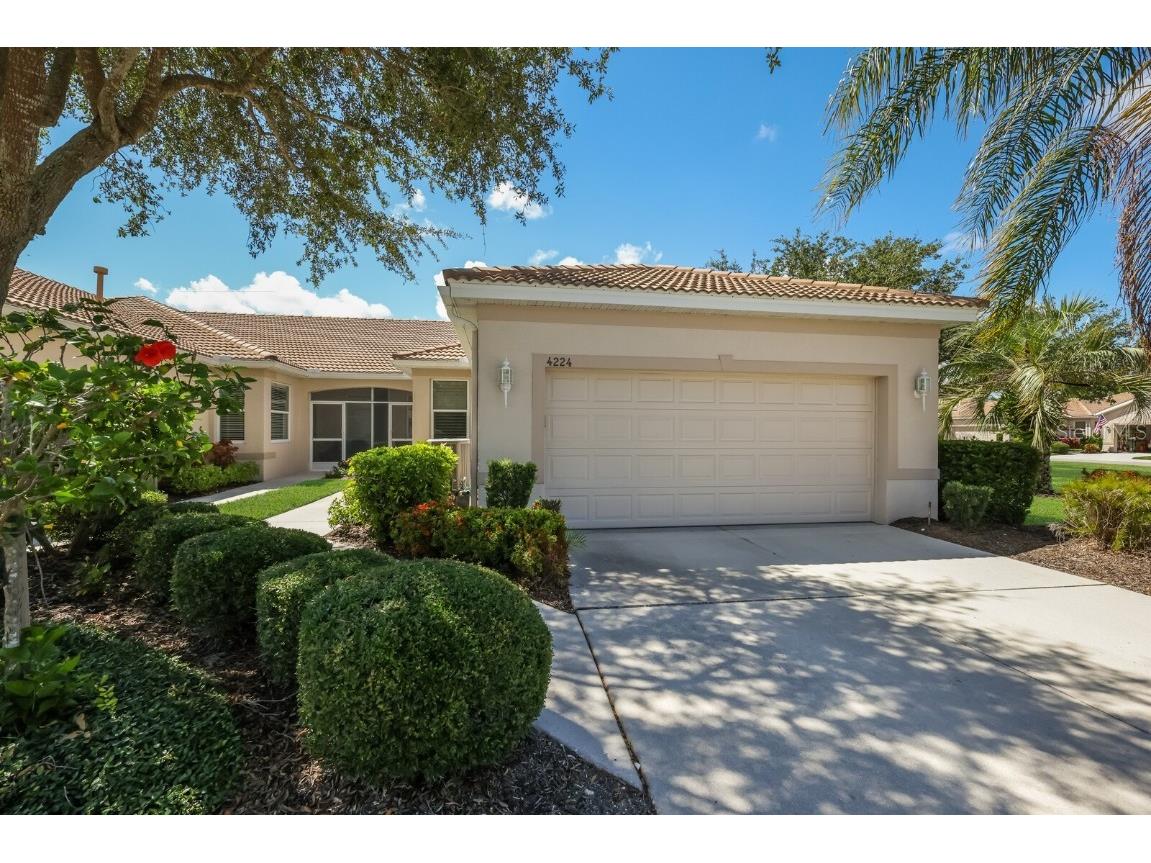 4224 Cascade Falls Drive Sarasota FL 34243 A4572973 image1