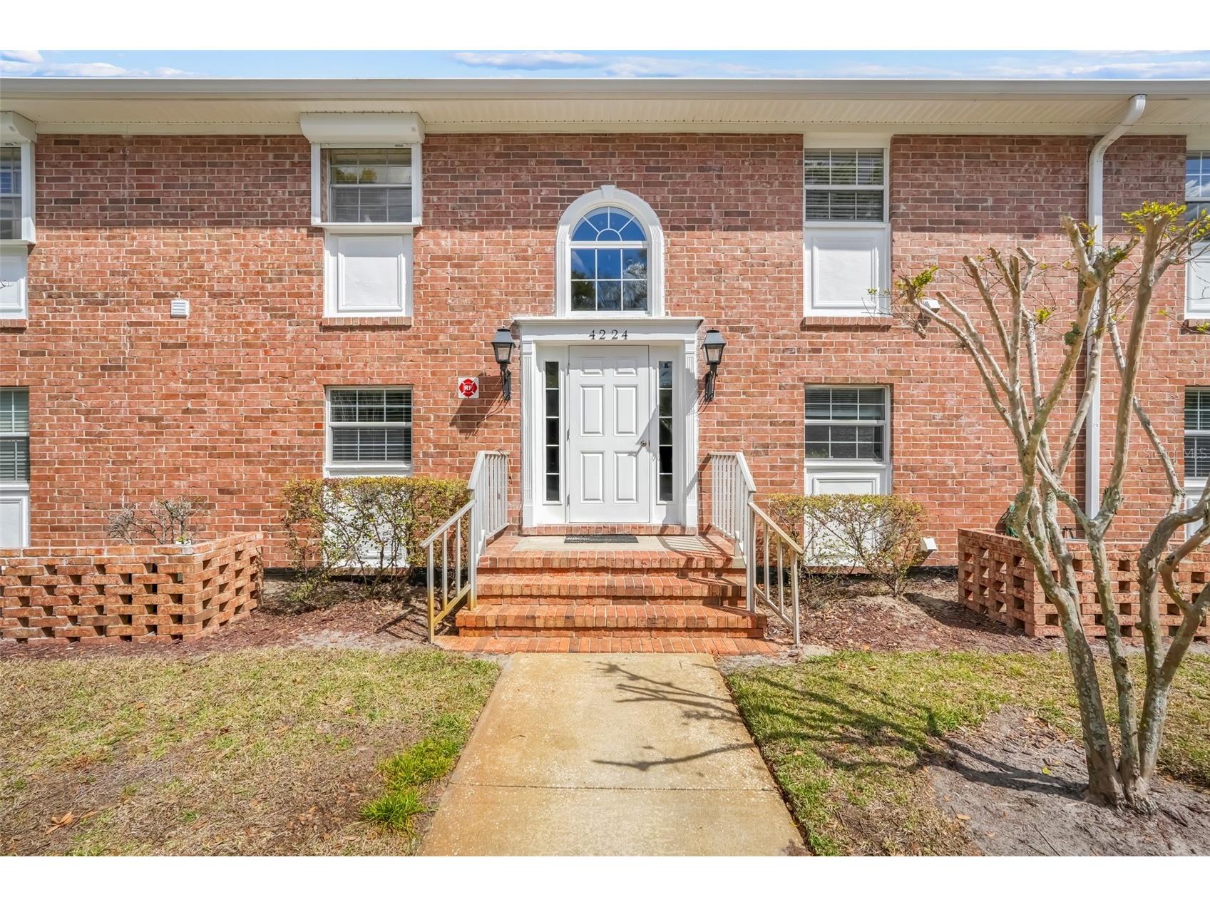 4224 Lake Underhill Road #8B8 Orlando FL 32803 O6388810 image1