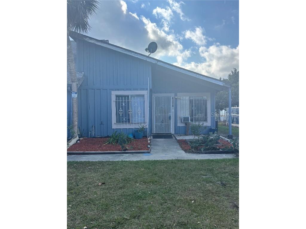 4224 Tymberwood Lane #H Orlando FL 32839 P4937230 image1