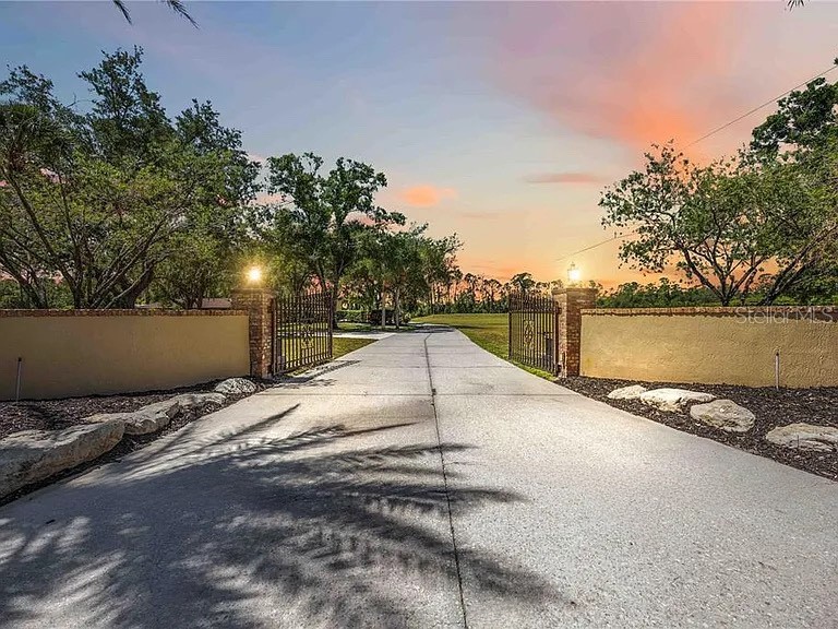 4225 Ulman Avenue North Port FL 34286 A4652338 image3