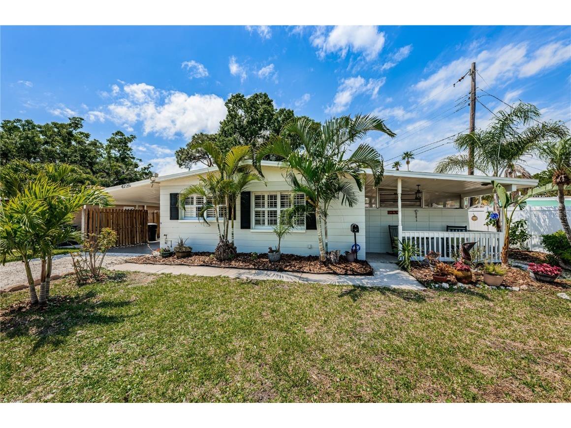4226 Carson Street NE Saint Petersburg FL 33703 U8236896 image1