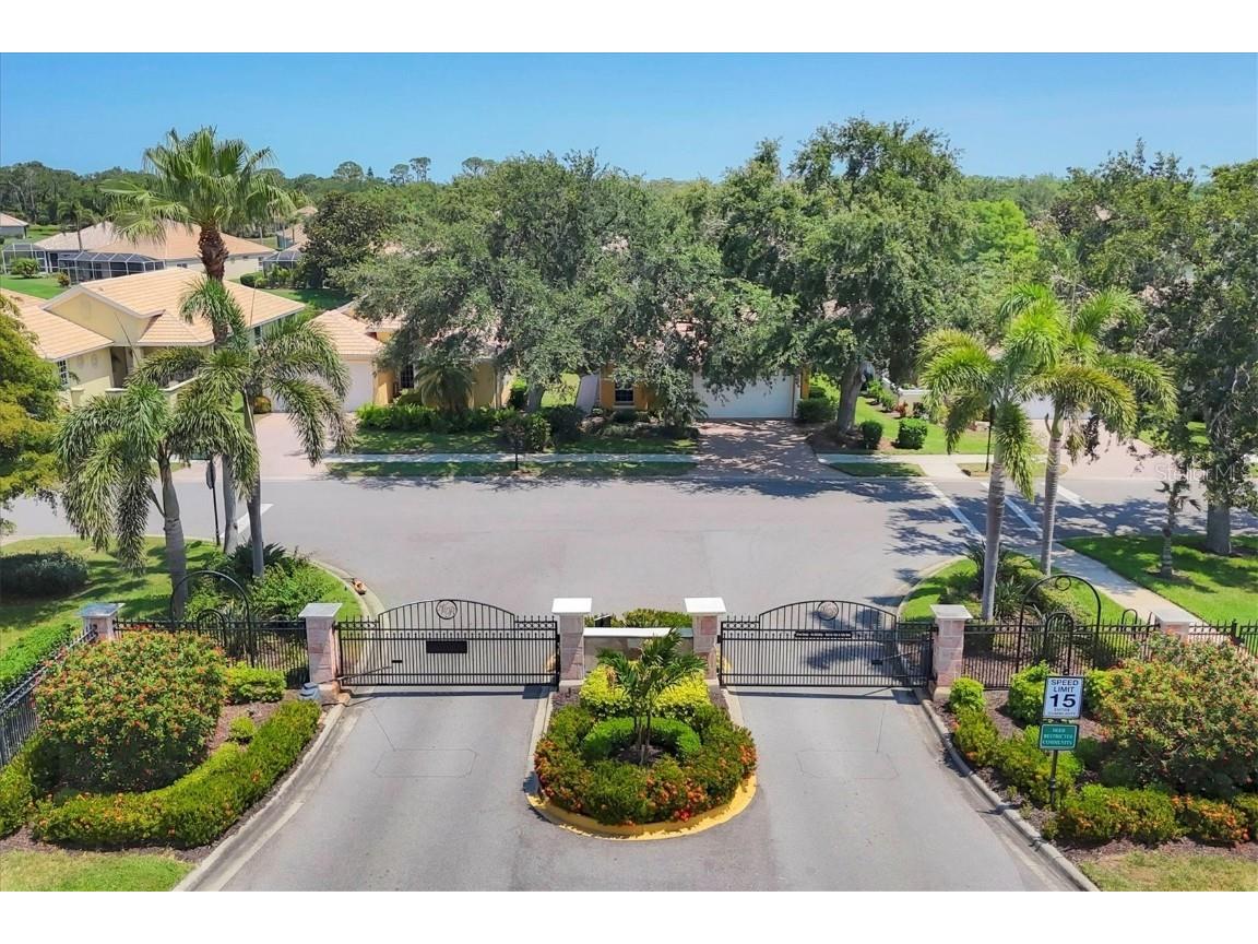 4226 Reflections Parkway Sarasota FL 34233 A4672784 image40