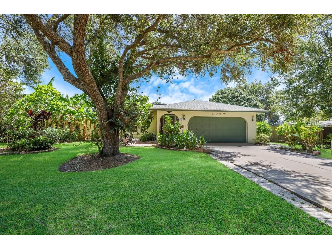 4227 Pine Meadow Terrace Sarasota FL 34233 A4580014 image1