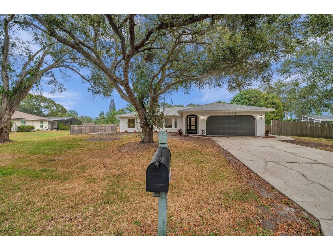 4227 Pine Meadow Terrace Sarasota FL 34233 A4589843 image1