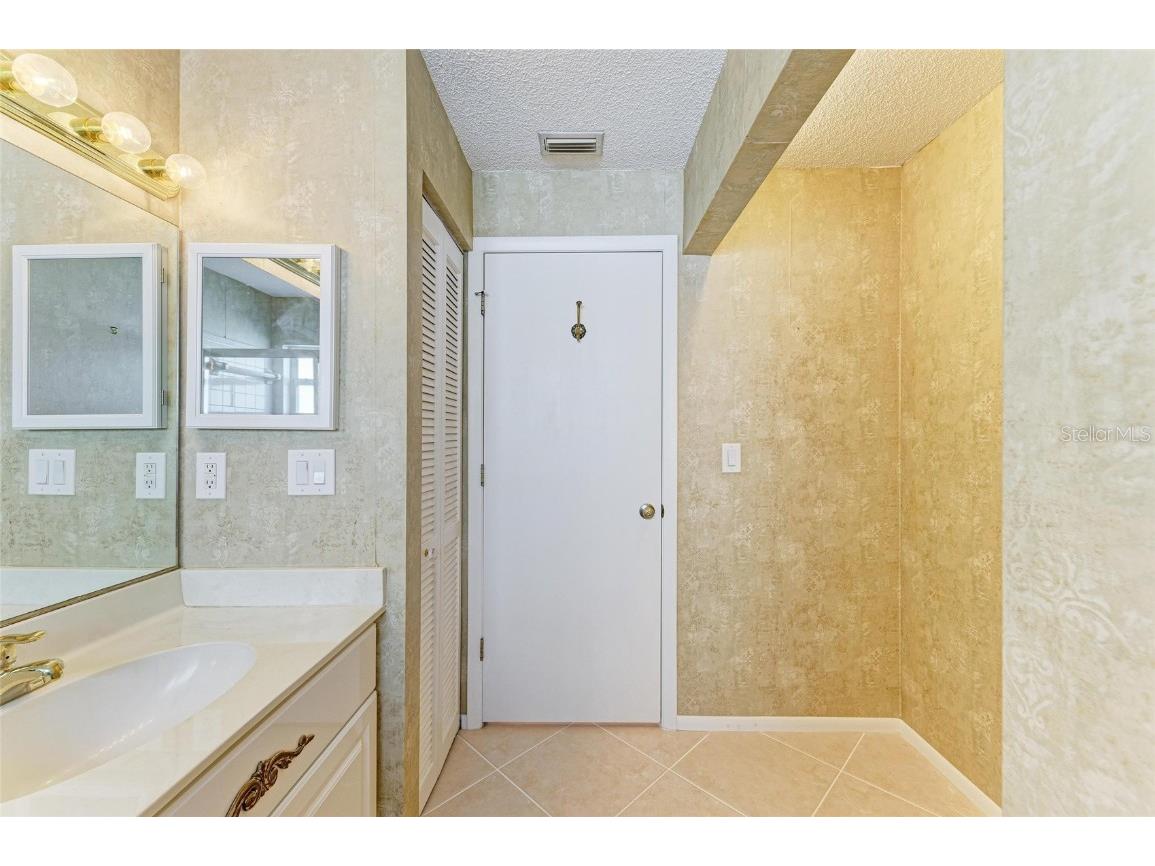 4227 Placid Drive Sarasota FL 34243 A4654976 image33