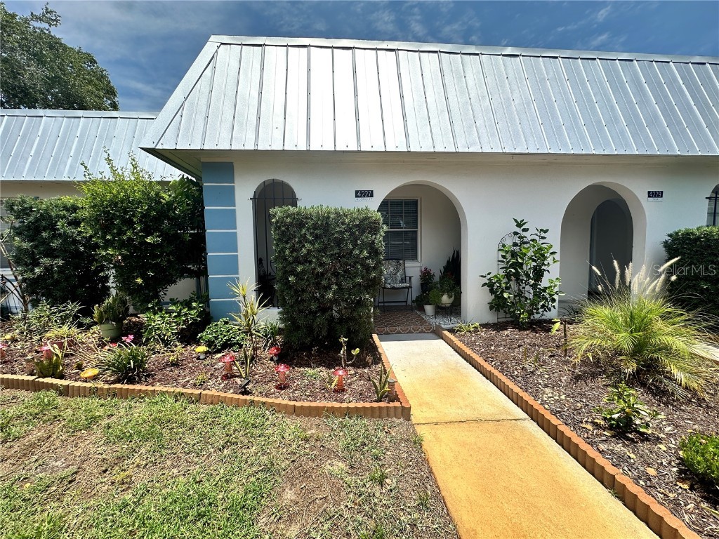 4227 Rax Place New Port Richey FL 34652 W7865548 image1