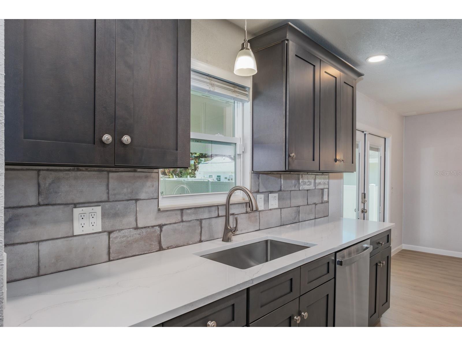 4228 37th Avenue N Saint Petersburg FL 33713 TB8490887 image13