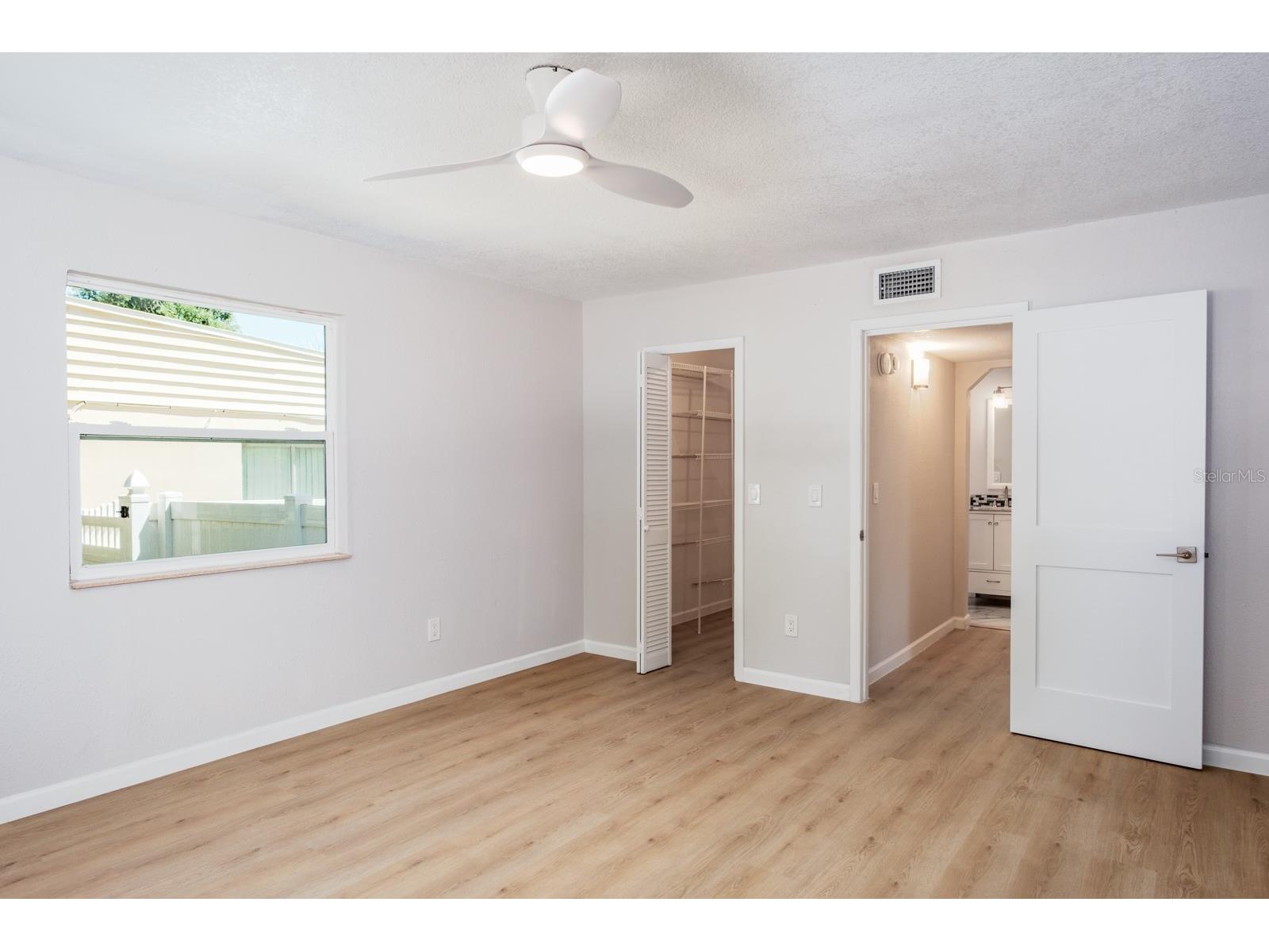 4228 37th Avenue N Saint Petersburg FL 33713 TB8490887 image16