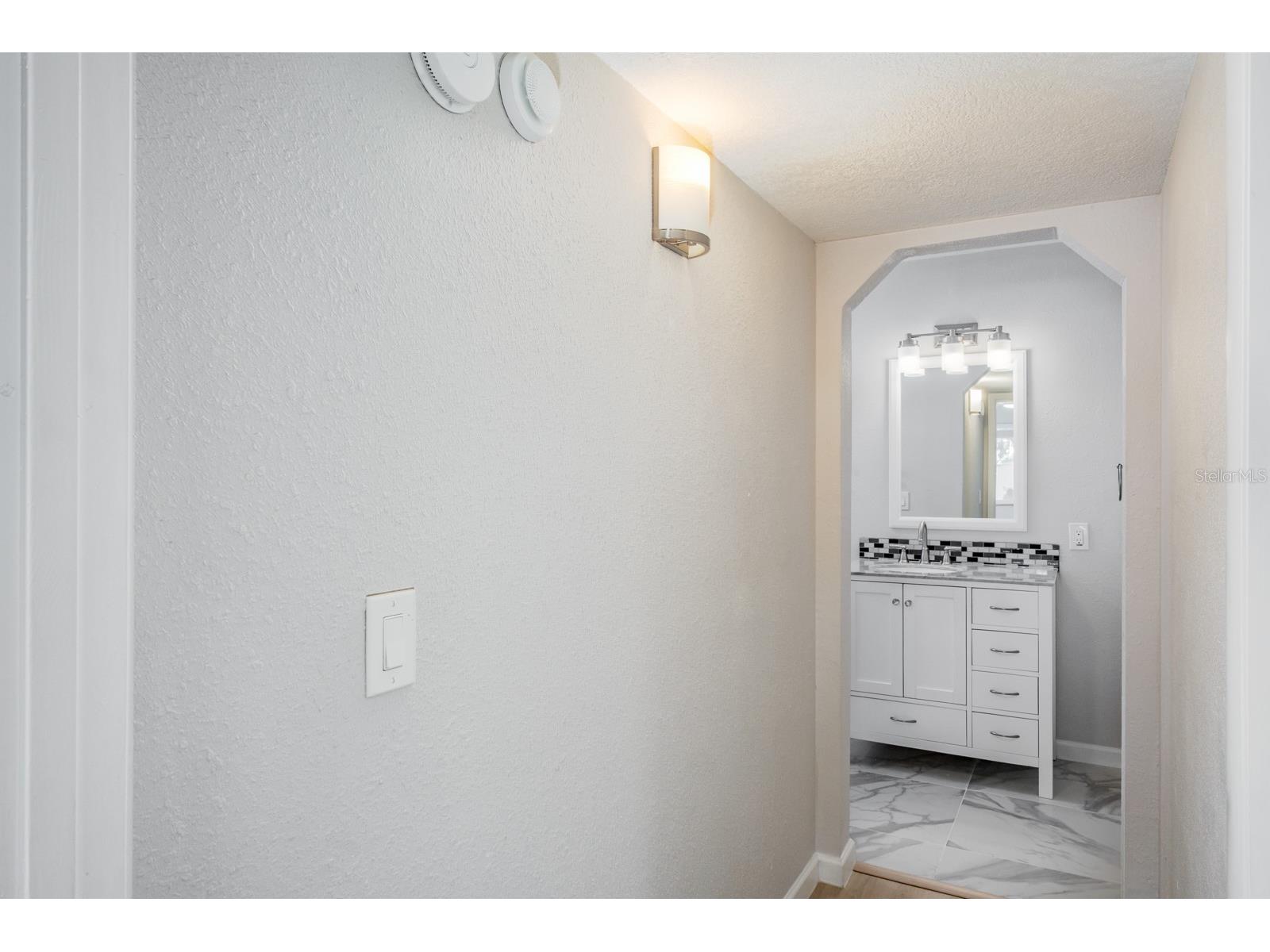 4228 37th Avenue N Saint Petersburg FL 33713 TB8490887 image18