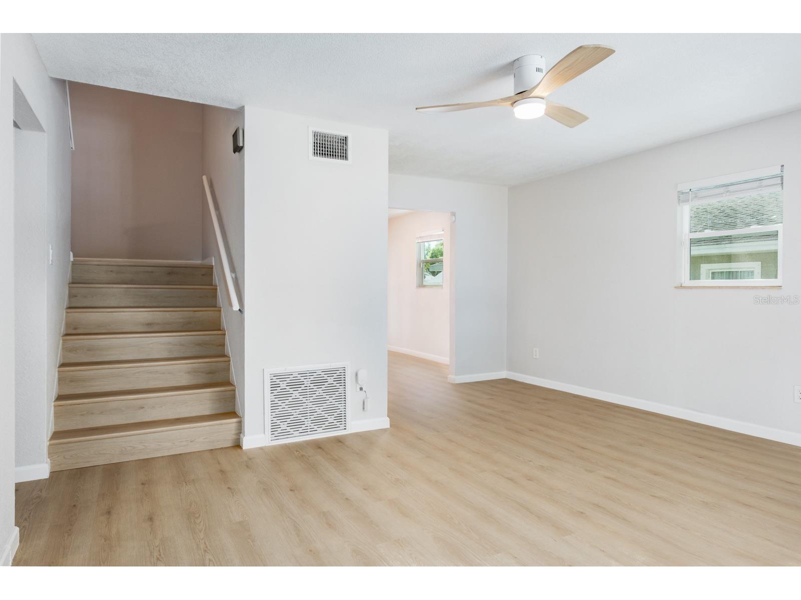 4228 37th Avenue N Saint Petersburg FL 33713 TB8490887 image5