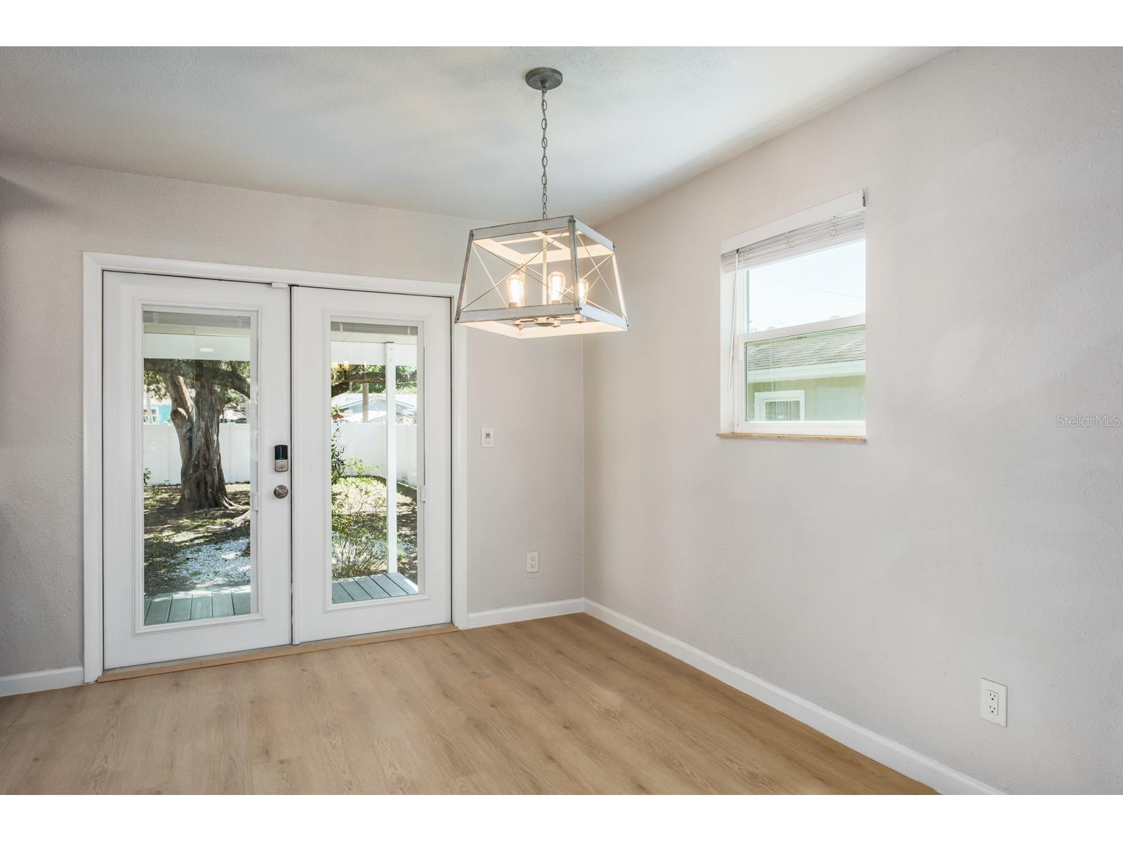 4228 37th Avenue N Saint Petersburg FL 33713 TB8490887 image7