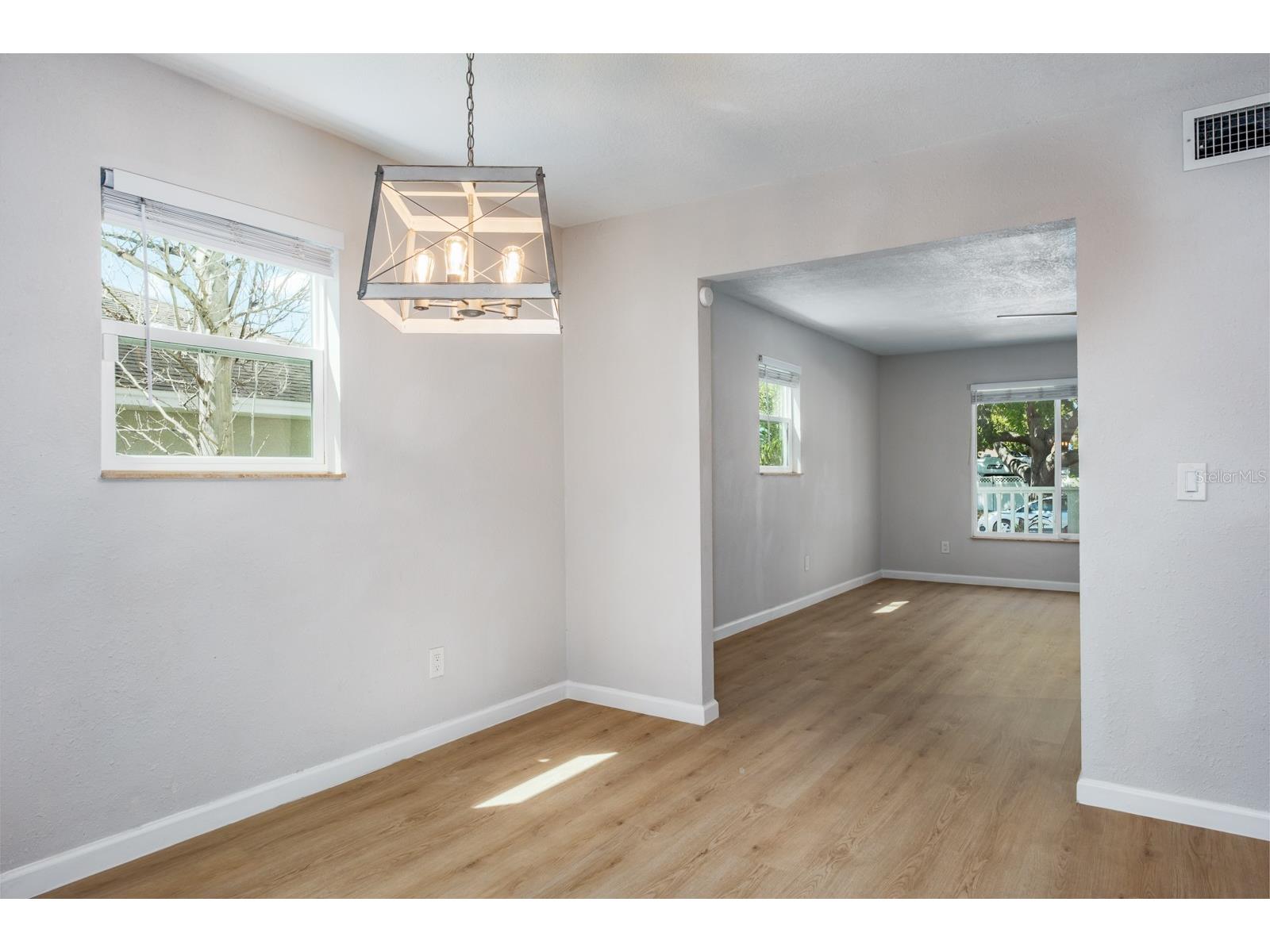 4228 37th Avenue N Saint Petersburg FL 33713 TB8490887 image8