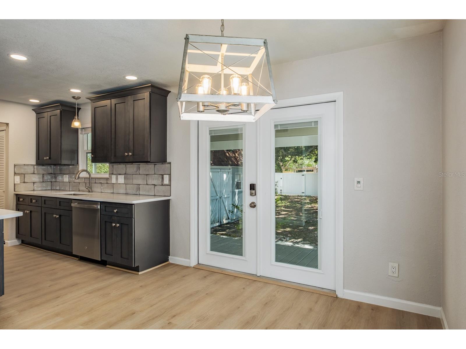 4228 37th Avenue N Saint Petersburg FL 33713 TB8490887 image9