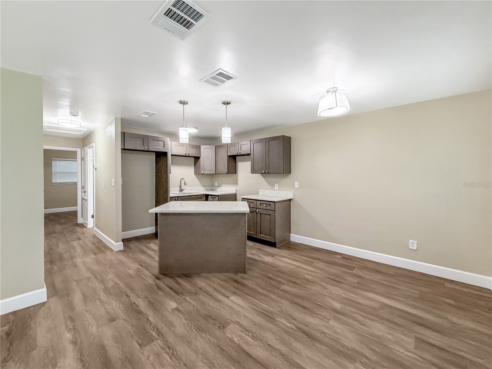 4228 Kirkland Boulevard Orlando FL 32811 O6419653 image5