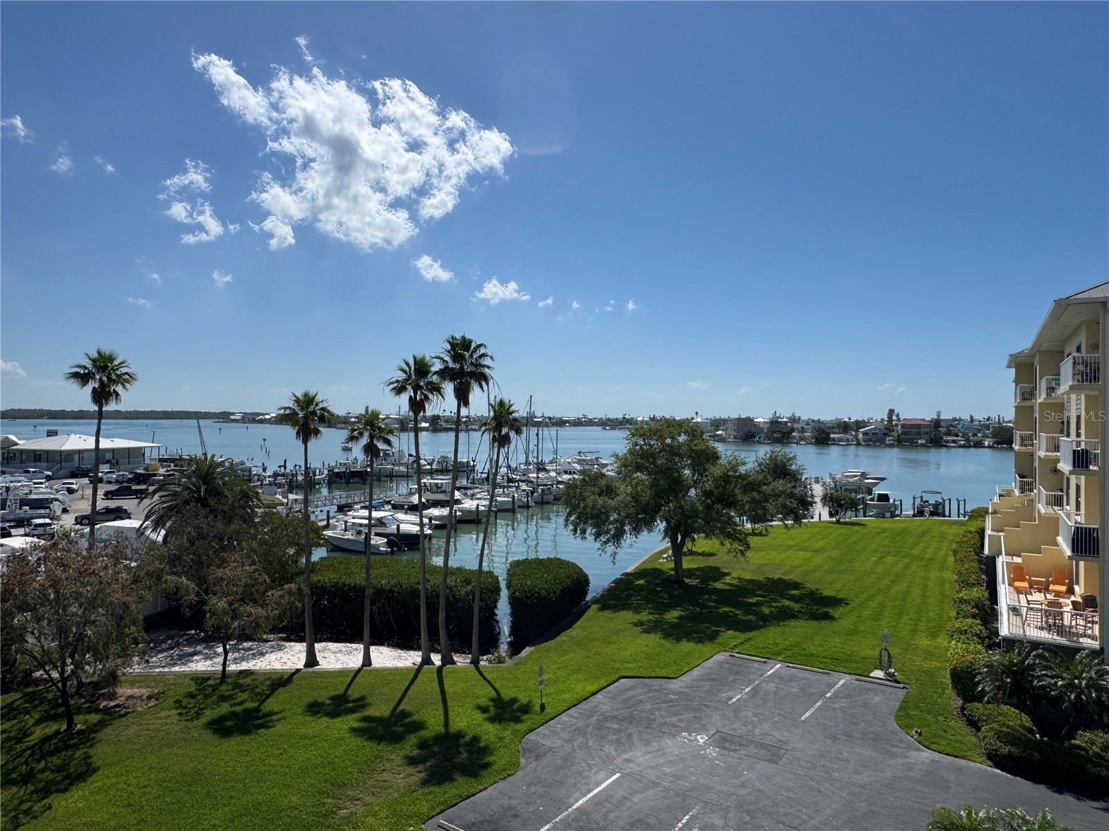 423 150th Avenue #1405 Madeira Beach FL 33708 TB8484689 image1
