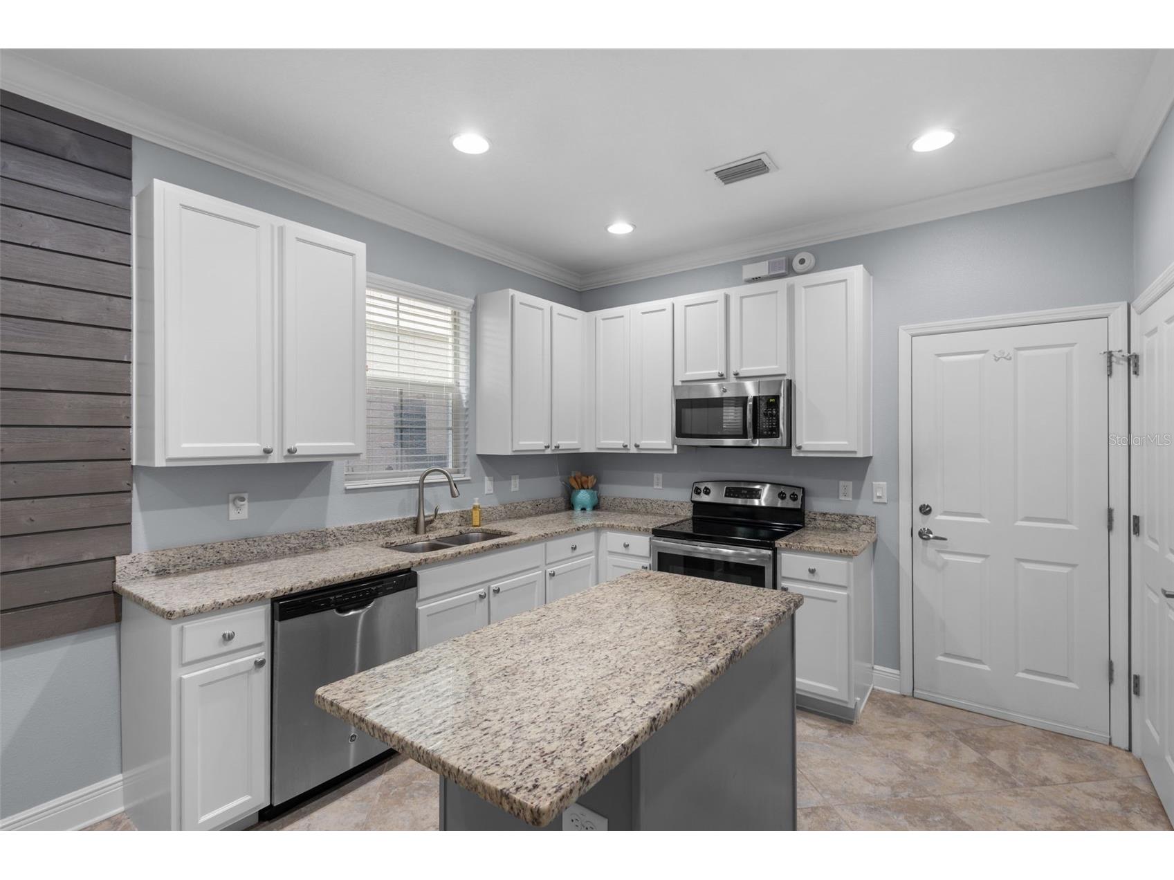 423 Aurora Way Oldsmar FL 34677 TB8516678 image11