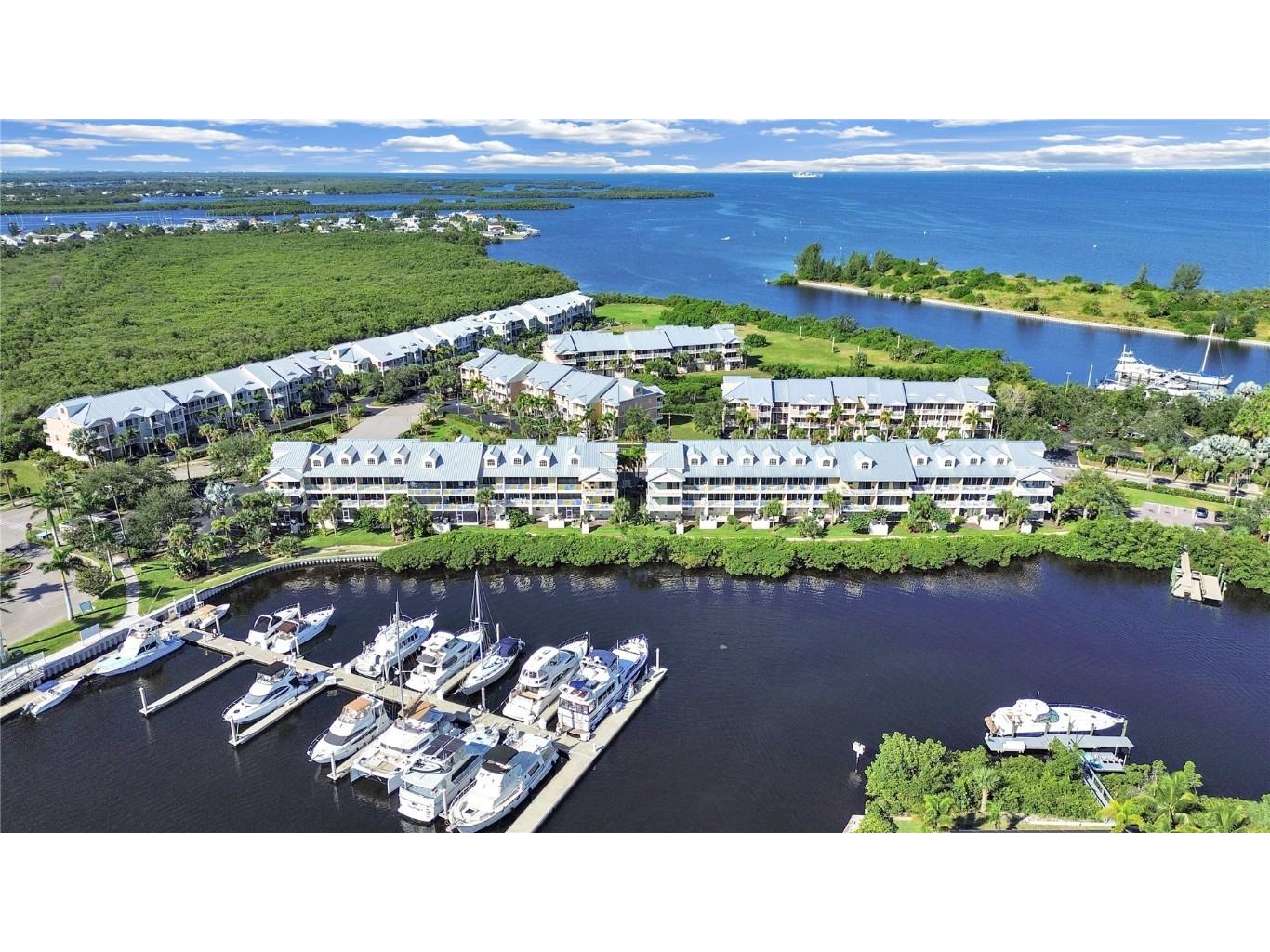 423 Bahia Beach Boulevard Ruskin FL 33570 A4675079 image1