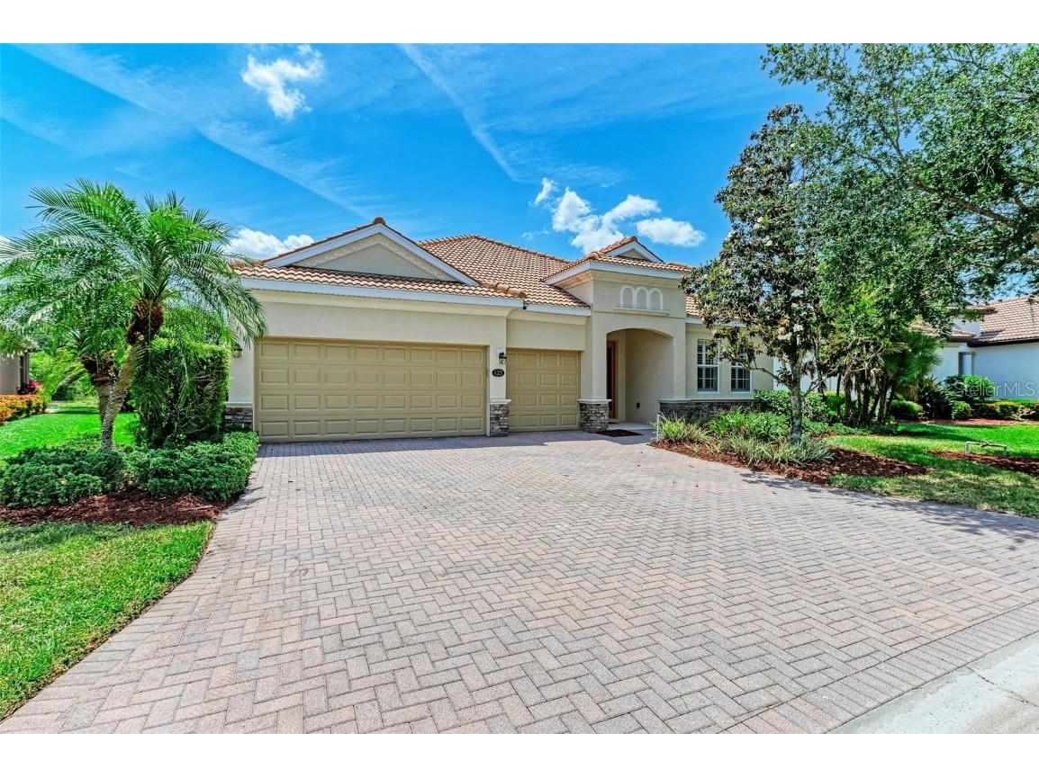 423 Grand Preserve Cove Bradenton FL 34212 A4608854 image1
