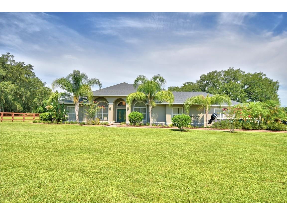 423 Lake Ned Road Winter Haven FL 33884 P4921891 image1