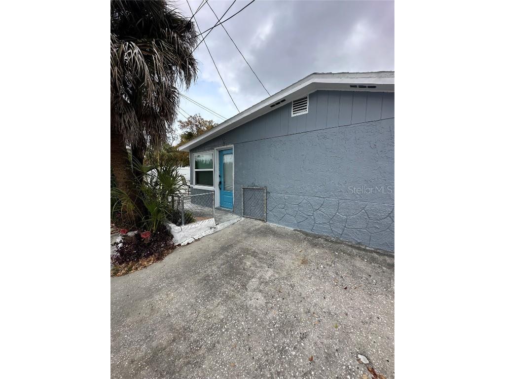 423 N Ring Avenue Tarpon Springs FL 34689 W7863691 image1