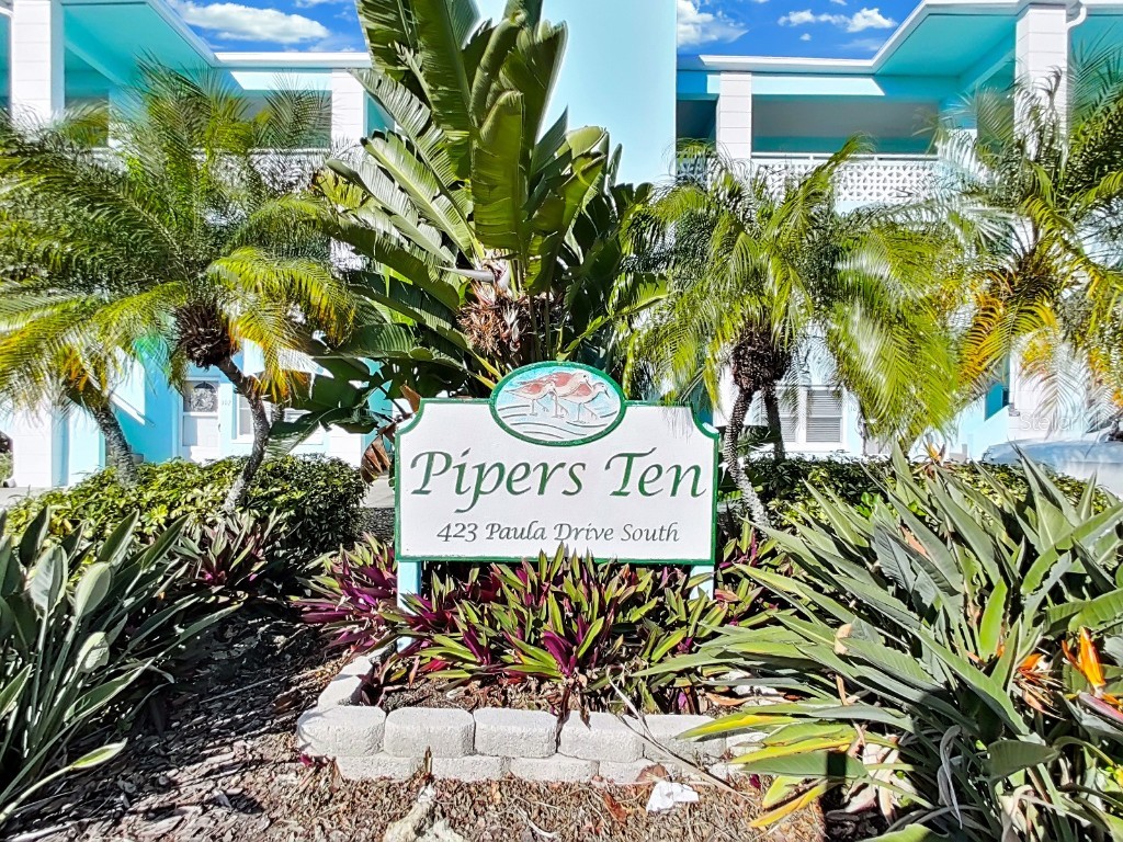 423 S Paula Drive #103 Dunedin FL 34698 U8188477 image1