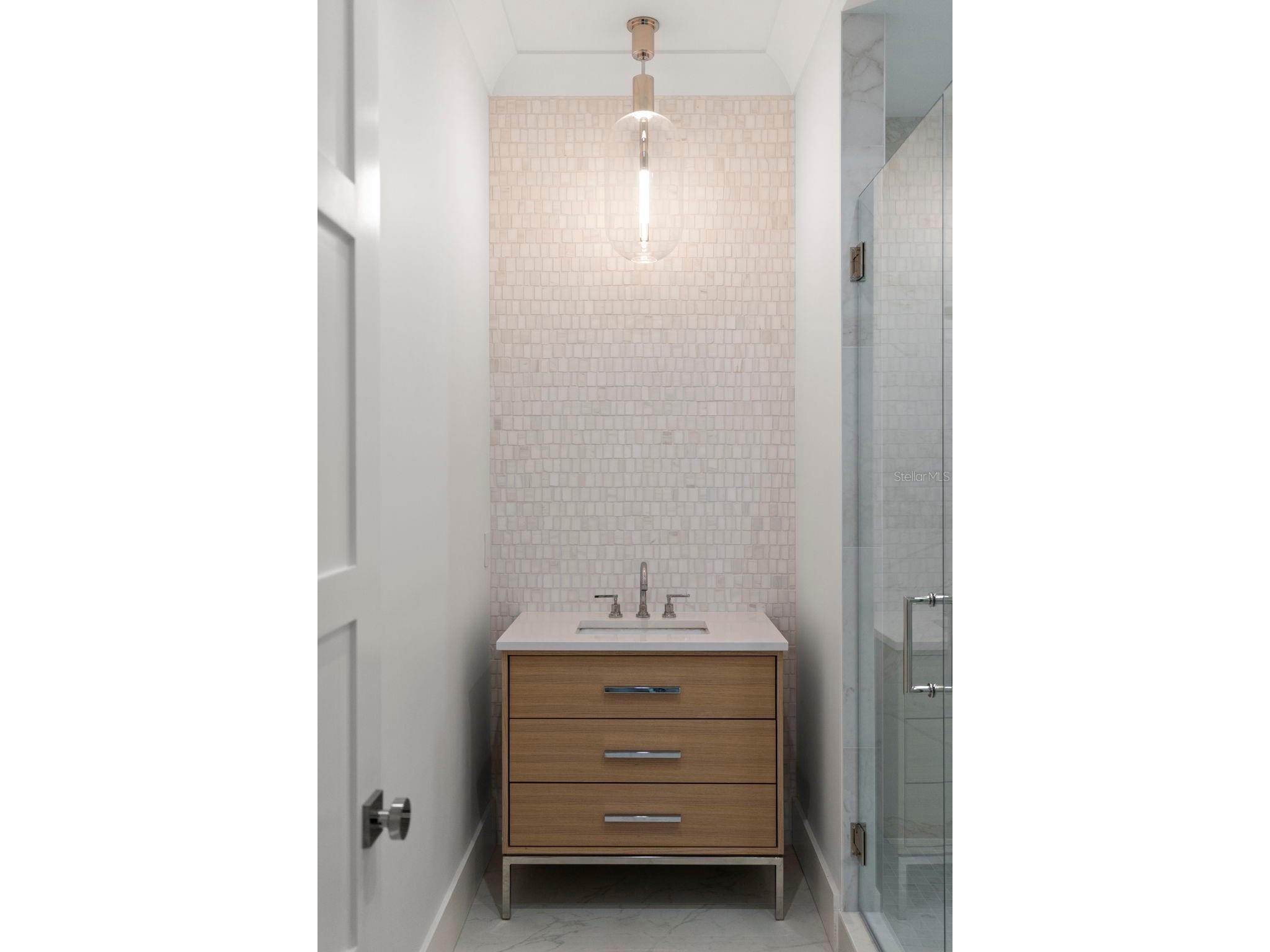 423 S Royal Poinciana Drive Tampa FL 33609 TB8449769 image26