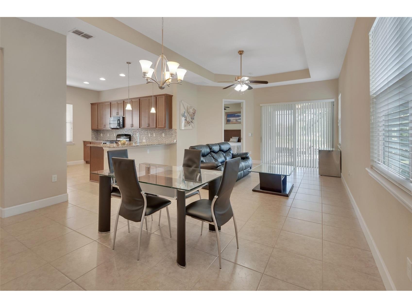 423 Tisbury Court Deland FL 32724 V4948489 image2