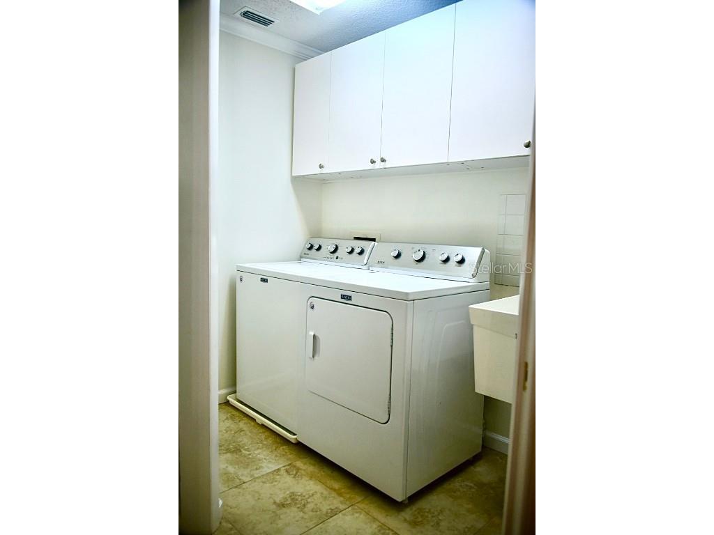 4230 Arborwood Lane Tampa FL 33618 TB8454094 image5