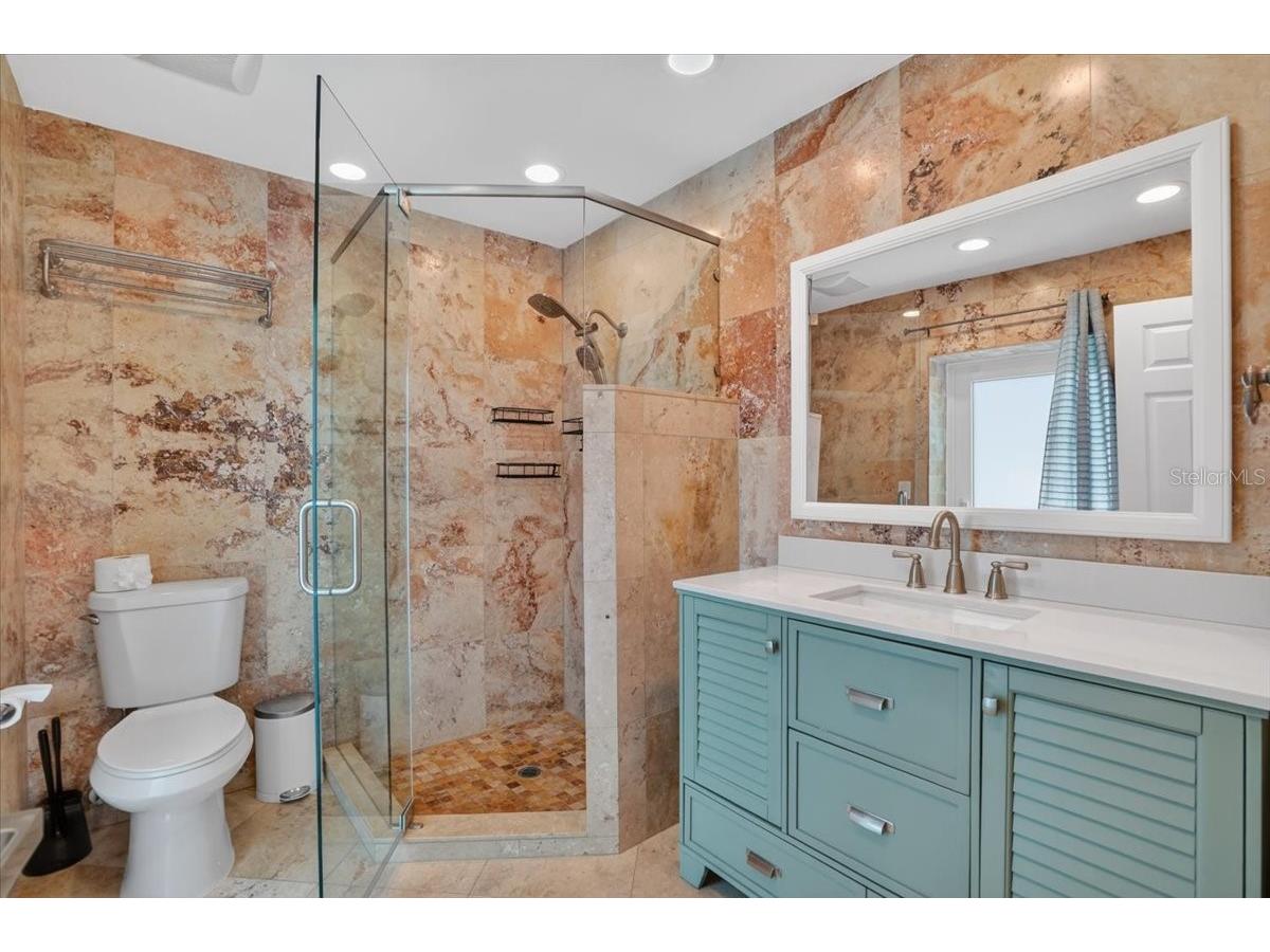 4230 Shady Oaks Court Sarasota FL 34233 A4685832 image21