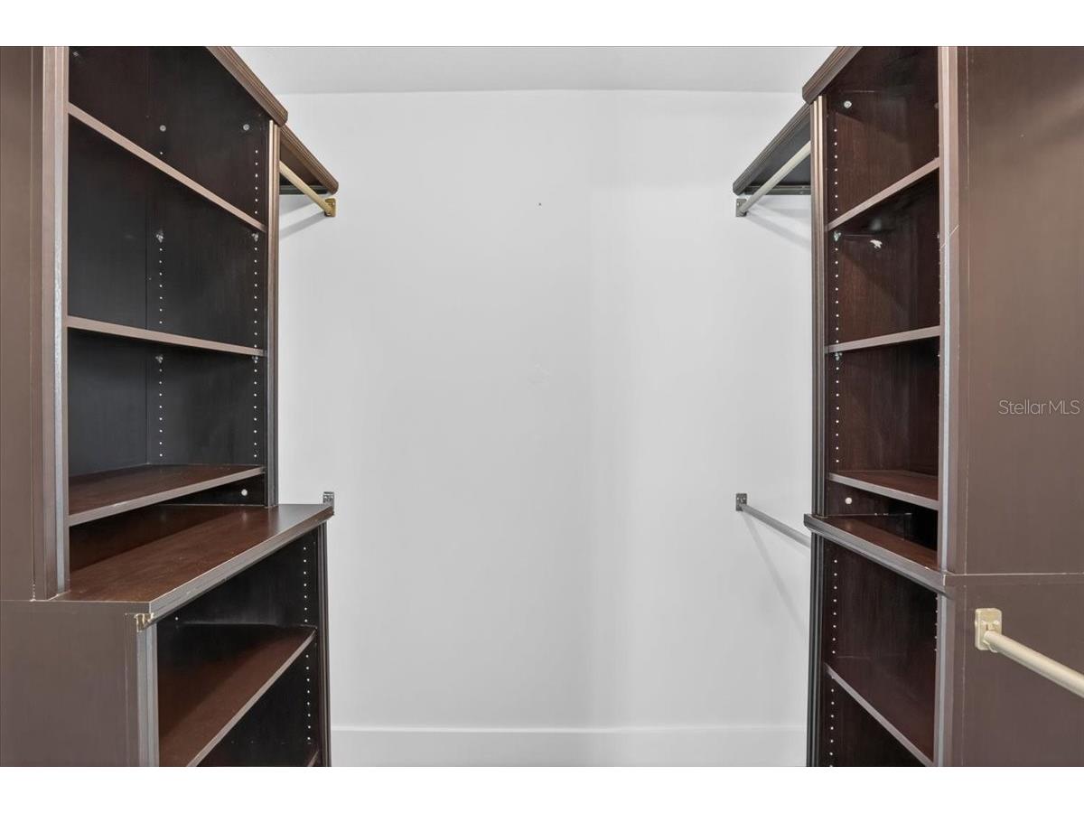 4230 Shady Oaks Court Sarasota FL 34233 A4685832 image23