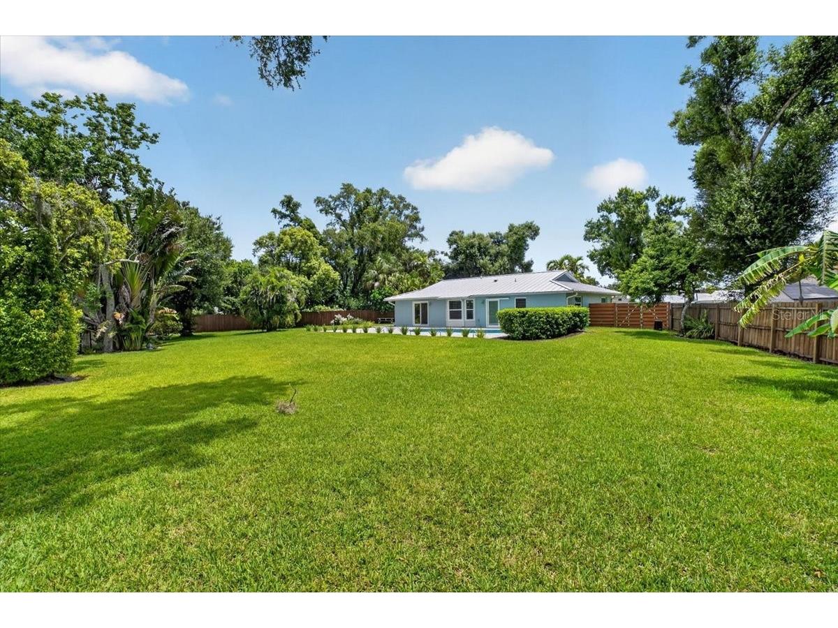 4230 Shady Oaks Court Sarasota FL 34233 A4685832 image29