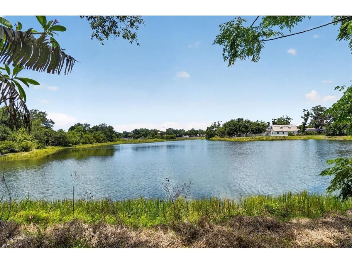 4230 Shady Oaks Court Sarasota FL 34233 A4685832 image30