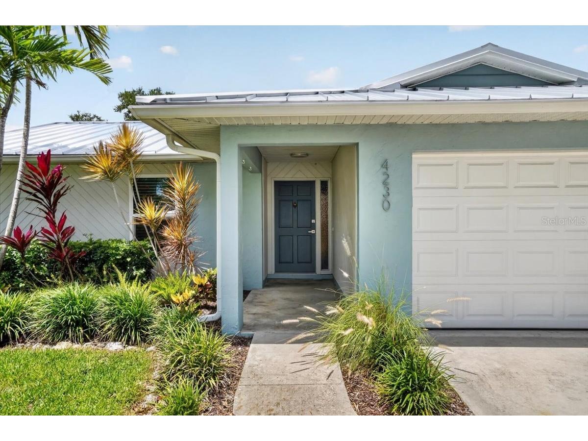 4230 Shady Oaks Court Sarasota FL 34233 A4685832 image6