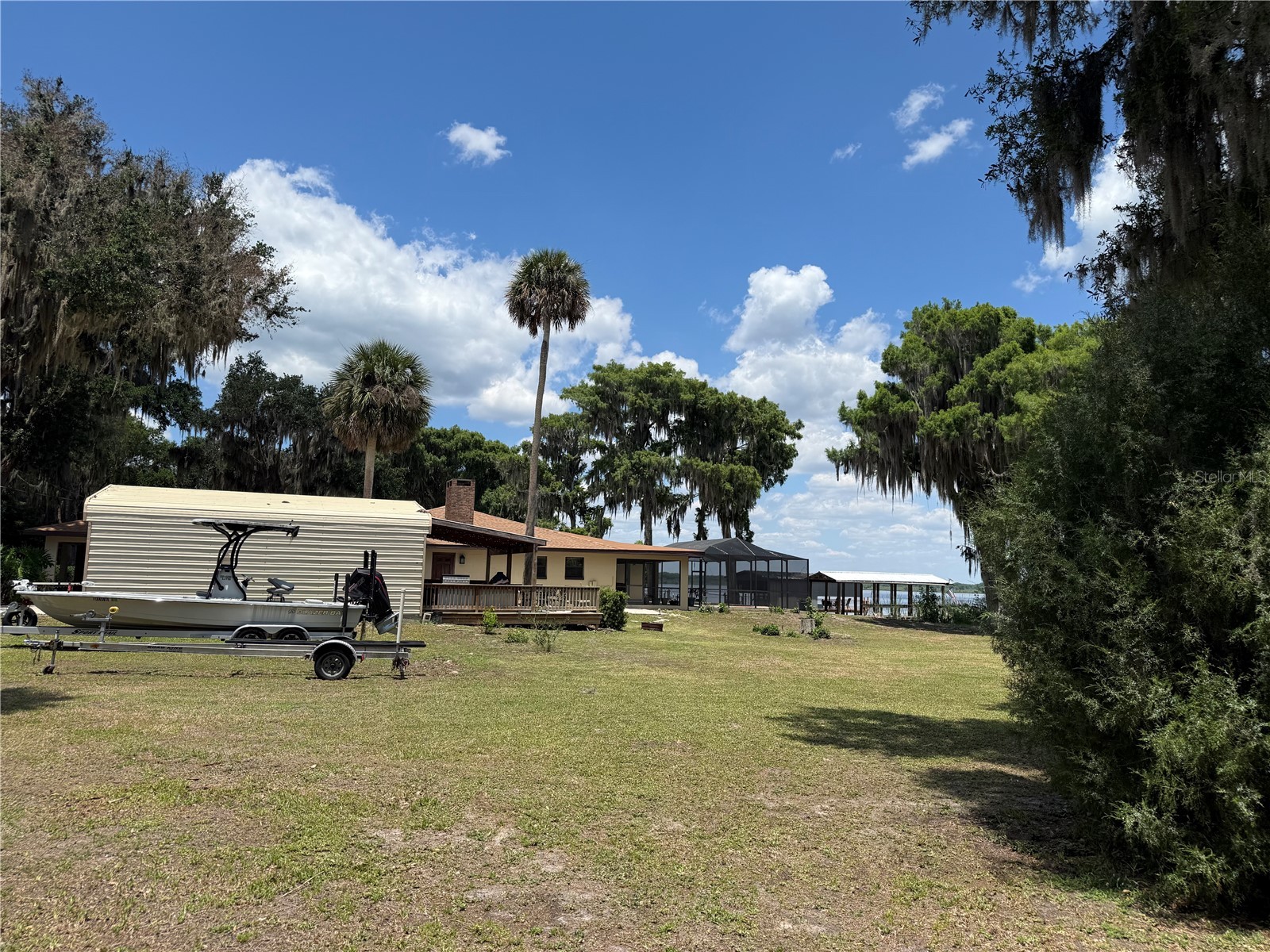 4232 County Road 400 Lake Panasoffkee FL 33538 - LAKE PANASOFFKEE G5112404 image17