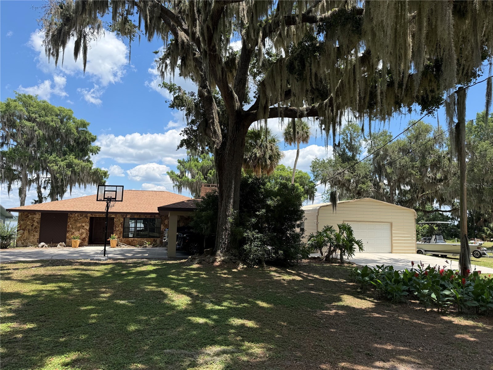 4232 County Road 400 Lake Panasoffkee FL 33538 - LAKE PANASOFFKEE G5112404 image4