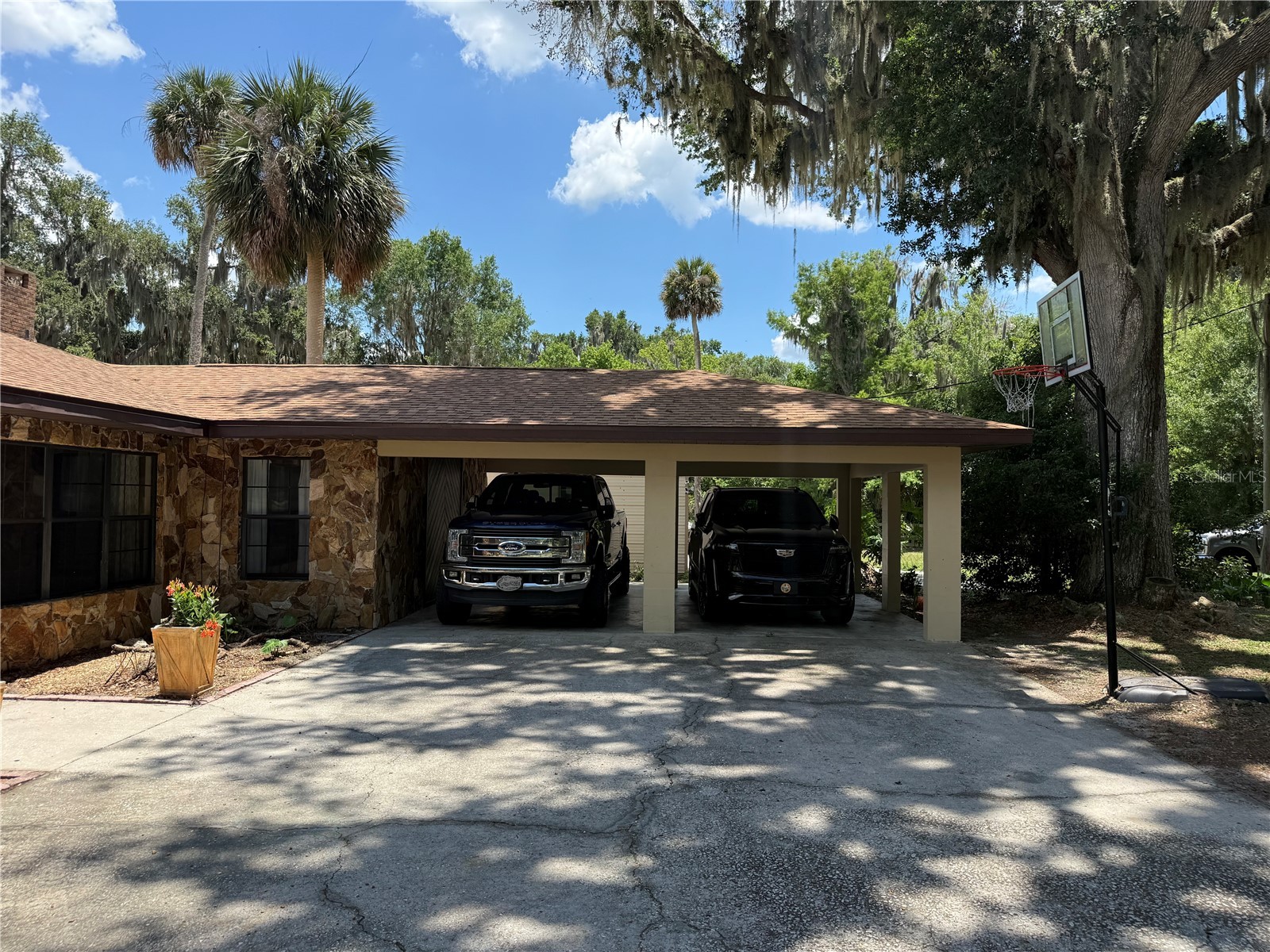 4232 County Road 400 Lake Panasoffkee FL 33538 - LAKE PANASOFFKEE G5112404 image5