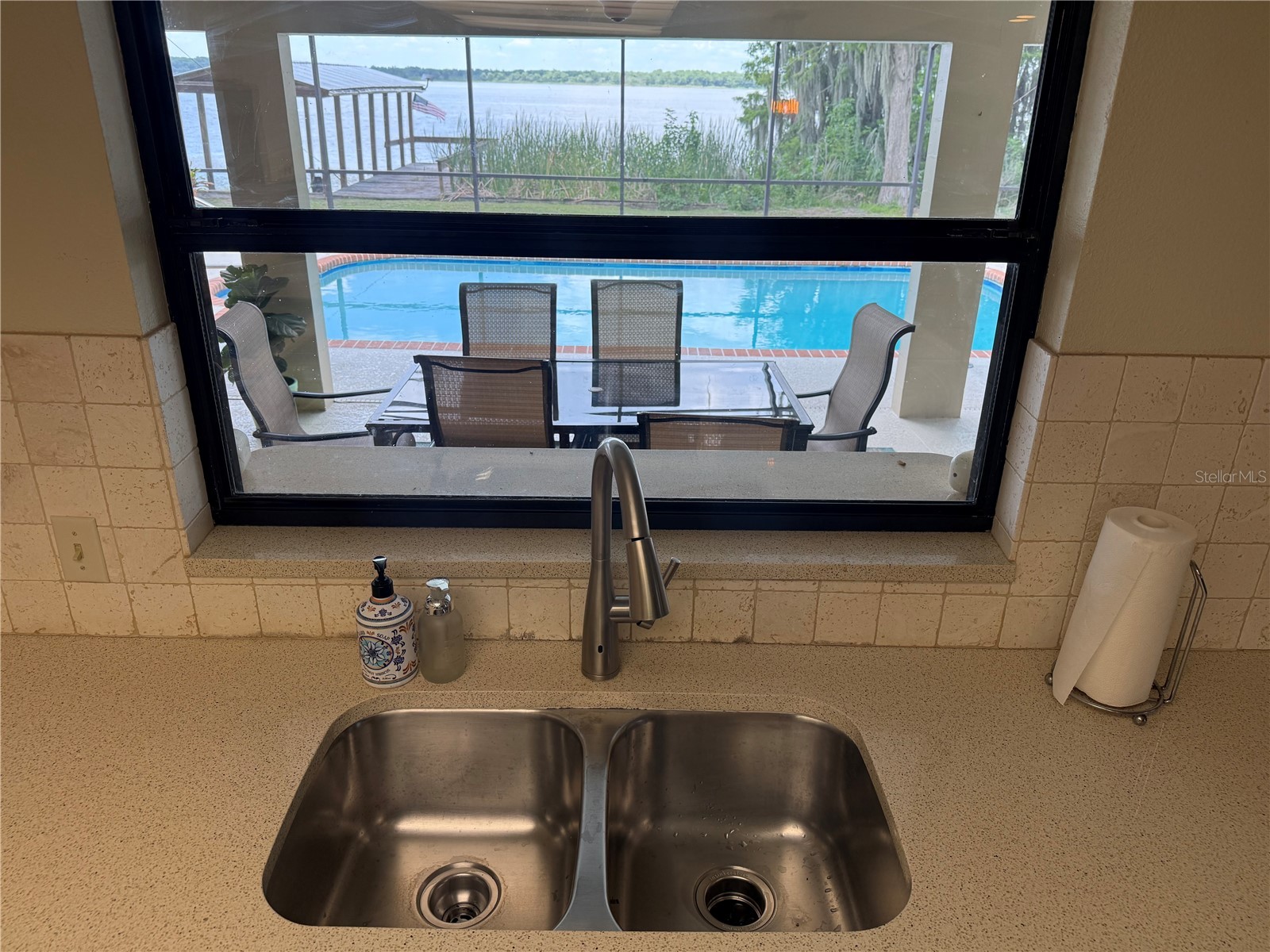 4232 County Road 400 Lake Panasoffkee FL 33538 - LAKE PANASOFFKEE G5112404 image53