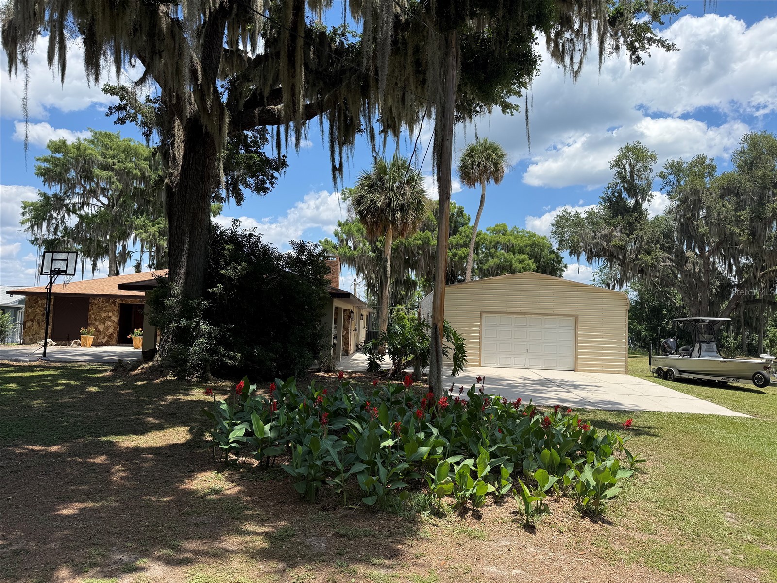 4232 County Road 400 Lake Panasoffkee FL 33538 - LAKE PANASOFFKEE G5112404 image7