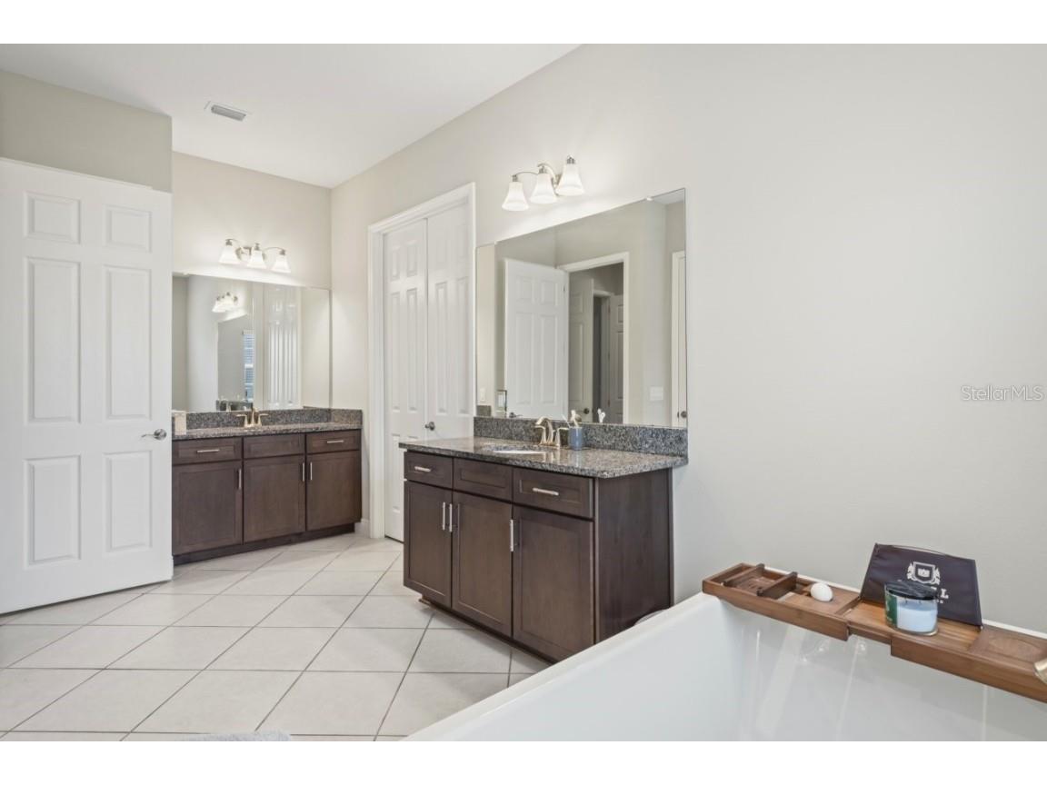 4232 Woodland Retreat Boulevard New Port Richey FL 34655 W7878860 image21