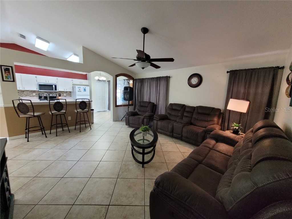 4233 Amber Ridge Lane Valrico FL 33594 TB8413524 image10