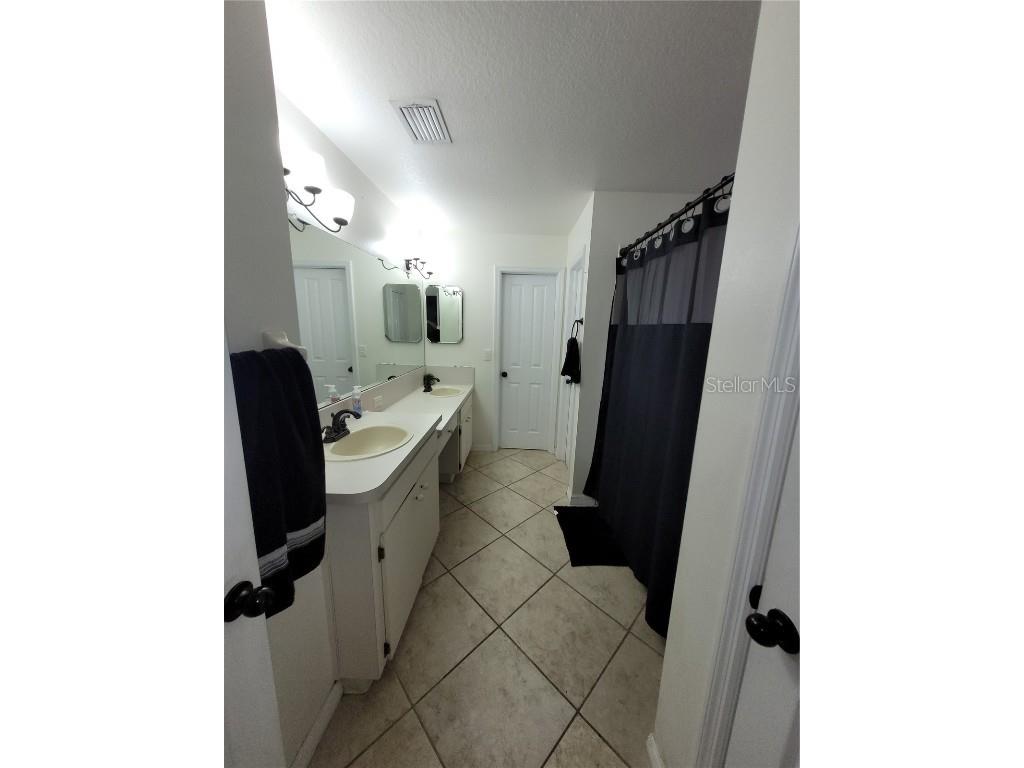 4233 Amber Ridge Lane Valrico FL 33594 TB8413524 image23