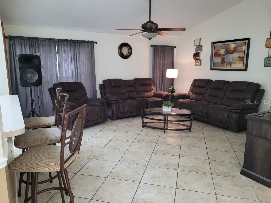 4233 Amber Ridge Lane Valrico FL 33594 TB8413524 image9